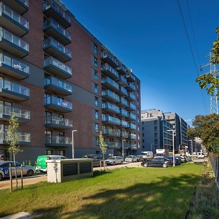 Wroclaw 1-Bedroom Apartment With Parking & Balcony By Noclegi Renters Luaran gambar