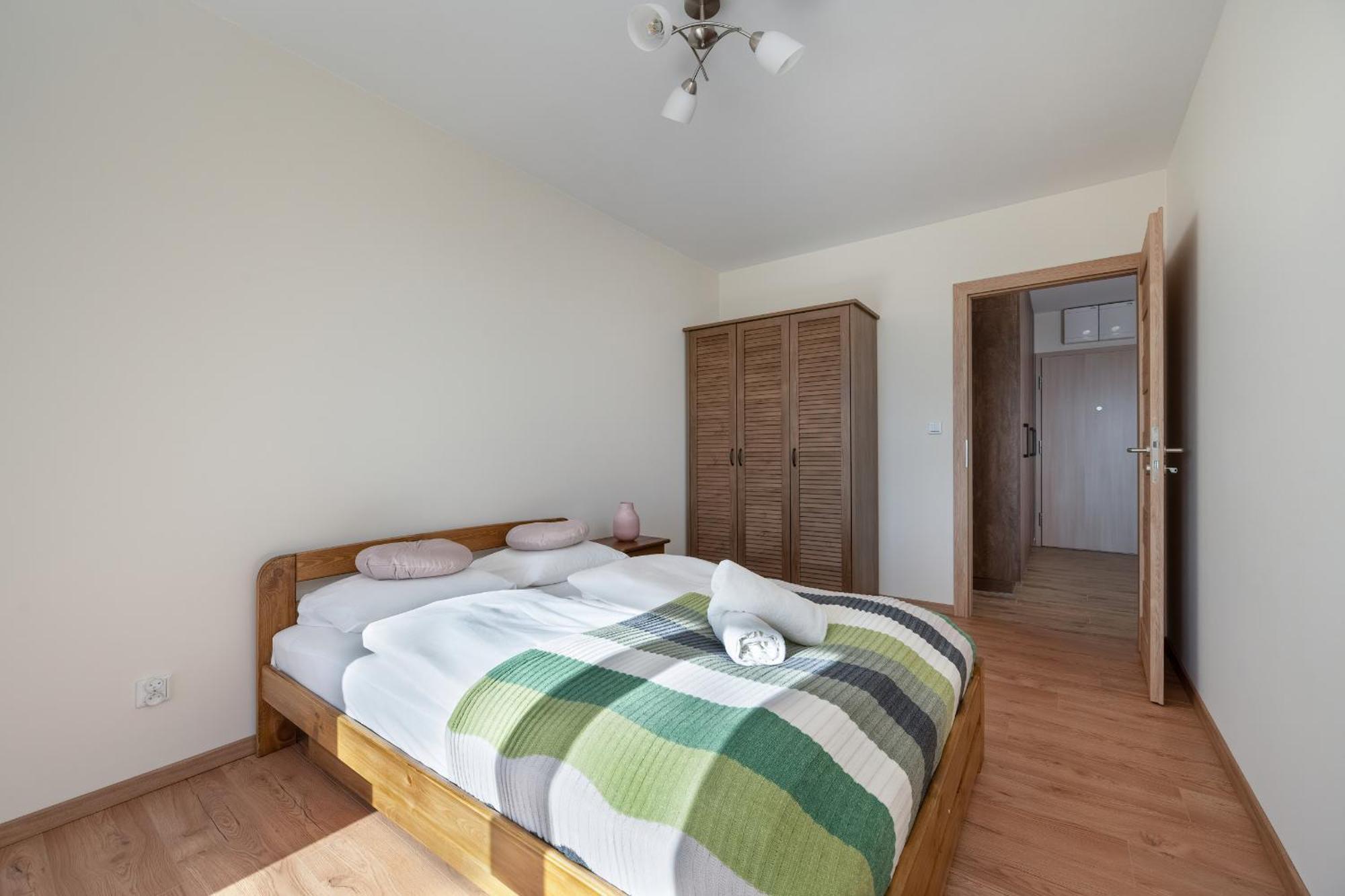 Wroclaw 1-Bedroom Apartment With Parking & Balcony By Noclegi Renters Luaran gambar